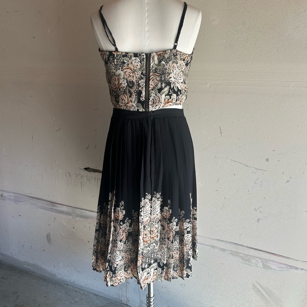 Floral Black tank & skirt set - Picture 2 of 3